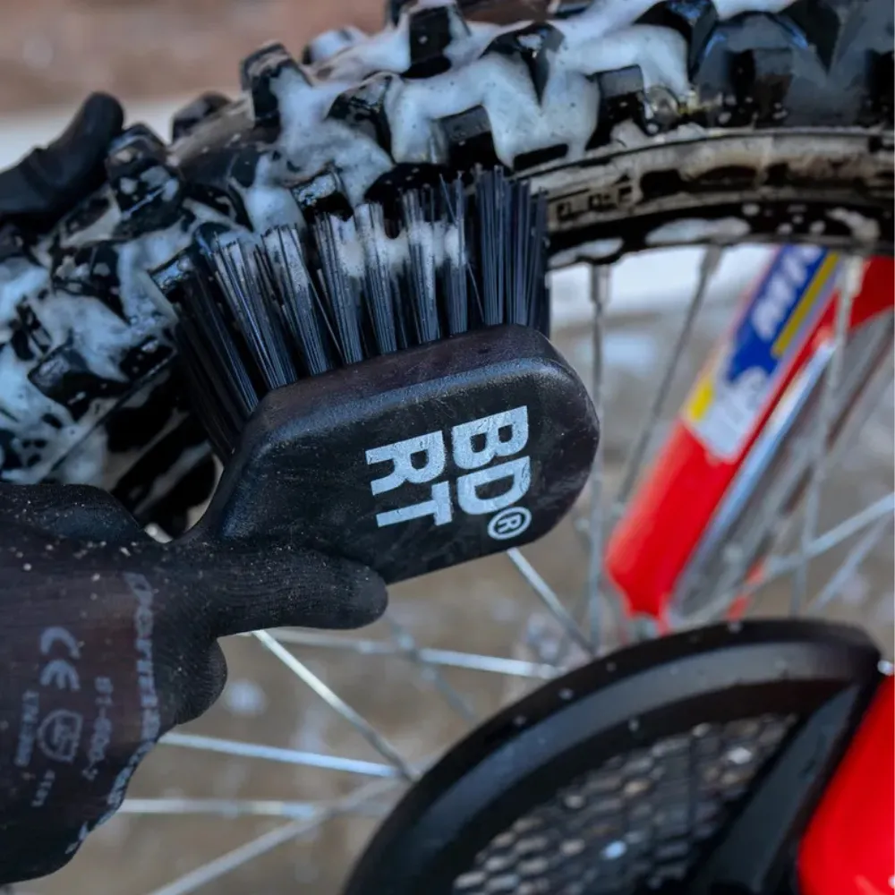 Kit De Cepillos Para Limpiar Bici Y Moto Be Dirt Brush Kit 4 Negro